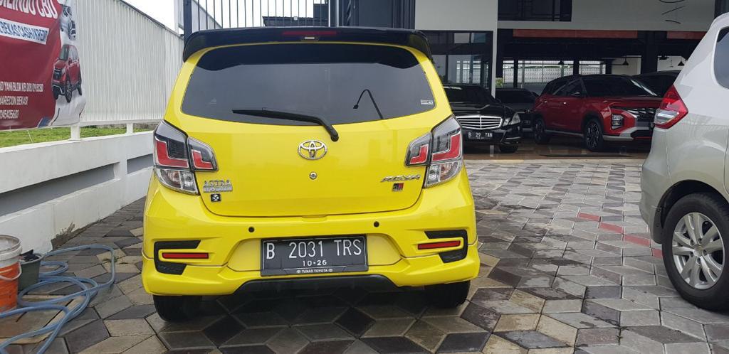 Toyota Agya gr sport matic Tahun 2021 Warna Kuning Metalik kondisi Mulus Terawat Sangat istimewa Tangan pertama 5